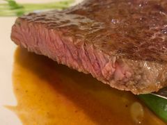 煎澳洲黑安格斯牛肉眼配烧汁-La-Serene Café