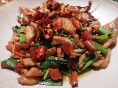 宣威小炒肉-老滇山寨•云南特色菜•地方菜•民族风情歌舞表演(金碧店)