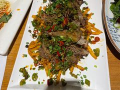 手抓排骨-大融厨·鸡毛店·川菜(果壳里东安湖店)
