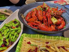 -肥肥虾庄·金牌油焖大虾(东湖欢乐谷店)