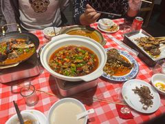 -罗霸蛮老岳阳大排档·鲜货烧烤·土吊子煨砂锅烧菜