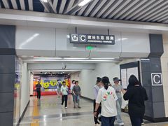 -铁西广场(地铁站)