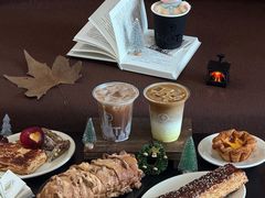 -HOT CRUSH趁热集合·现烤面包(上海环球港店)