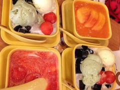大合照-满记甜品(日月光二店)