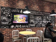 用餐区-汉堡王(大连柏威年餐厅店)