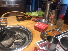 -青瓦炭韩潮烤肉(花园道店)