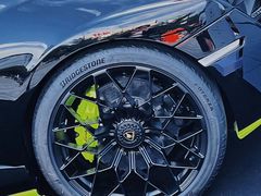 -迪桑特DESCENTE(北京三里屯BLANC店)