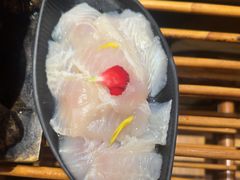 -老牌坊云南鱼豆花火锅(爱建店)