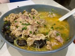 秘制酸汤肥牛-鹿港小镇(滨北店)