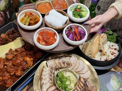 -青瓦餐厅·生鱼片·韩园烤肉(西塔店)