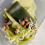 谁家好人现捞里面有方便面呀[偷笑]