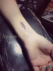 -SNOW TATTOO STUDIO