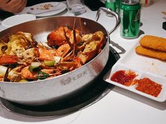 -七欣天香辣蟹火锅(闵行浦江欢乐颂店)