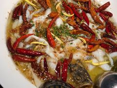 老坛子酸菜鱼（鲈鱼3-4人份）-太二酸菜鱼(广州IFC国金天地店)