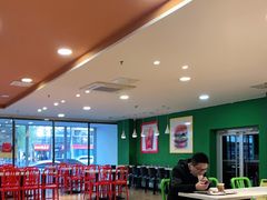 大堂-麦当劳(季平店)