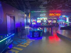 -世代星球·保龄球·镭战真人CS·团建(杨浦店)