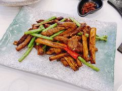 豆角茶树菇炒牛柳-岭南海晏楼(东晓南店)