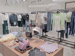 -URBAN REVIVO(上海中庚漫游城店)