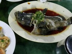 -四川小胡子海鲜(丁村万人海鲜广场店)