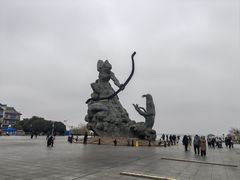 -巴陵广场