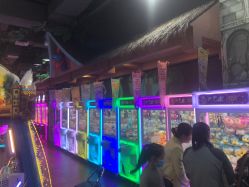 -菲菲羊乐园(临平银泰城店)