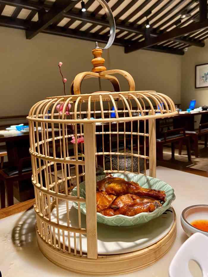 佬麻雀·至美湘味(东方宝泰店)-"逛完麓湖公园来东站逛逛,再去吃个老