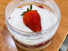 草莓奶油-积慕Cake(解放大道店)