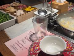 -尚尚仙·酸汤猪手·猪肚鸡火锅(华联万柳购物中心店)
