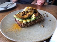 牛油果吐司-BOR Eatery(安福路店)