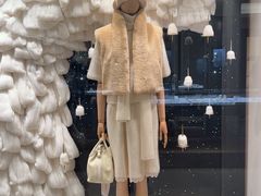 -乐蓬马歇百货公司(Rive Gauche)