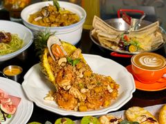 -OLD TREE老树咖啡·西餐厅(台山人工湖店)