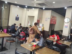-李先生牛肉面大王(北京站售票厅餐厅)
