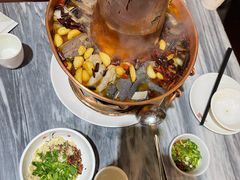 -蔼若春.传承三十年云南菜(金碧公园店)