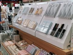 -名创优品(海珠乐峰广场店)