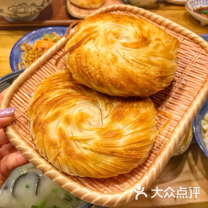 牛三哥洛阳牛肉汤(五棵松华熙live店)金丝烧饼图片 第3张