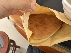 油酥饼-郝刚刚羊杂割(柳巷店)