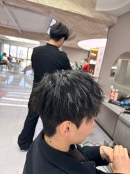 -宫铭烫发染发接发店