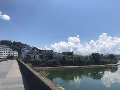 -临街徽菜馆·正宗黄山味