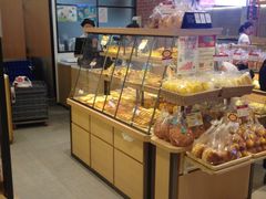 面包甜点陈列柜-山崎面包(苏州中心店)