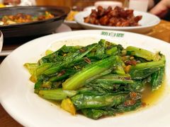 豆豉鲮鱼油麦菜-新白鹿餐厅(龙游路总店·杭帮菜名店)