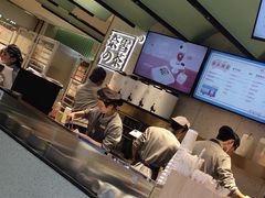 -奈雪的茶(亨特国际广场店)