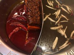 卜卜贝鸳鸯锅-憨铁匠老火锅(龙岗万科里店)