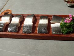 金牌鳗鱼半条-围炉肉舍丹东海鲜烤肉·烤活鳗(步行街店)