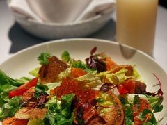 新西兰帝王鲑与鲑鱼籽沙拉-Bistro Wang 牛排馆