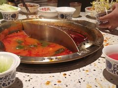 -红九格老火锅(三峡广场店)