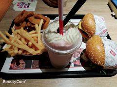 草莓奶昔-The Habit Burger Grill 哈比特汉堡(复兴soho店)