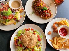 -Supine Bistro溯泮餐厅