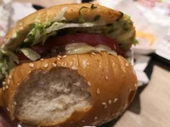 -The Habit Burger Grill 哈比特汉堡(爱琴海店)