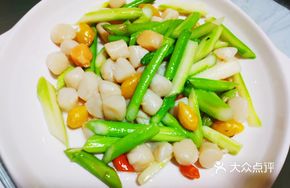 Asparagus Stir-fried with Scallops