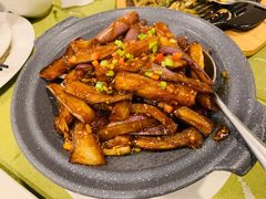 酱烧鸭粒茄子煲-北京全聚德(西客站店)